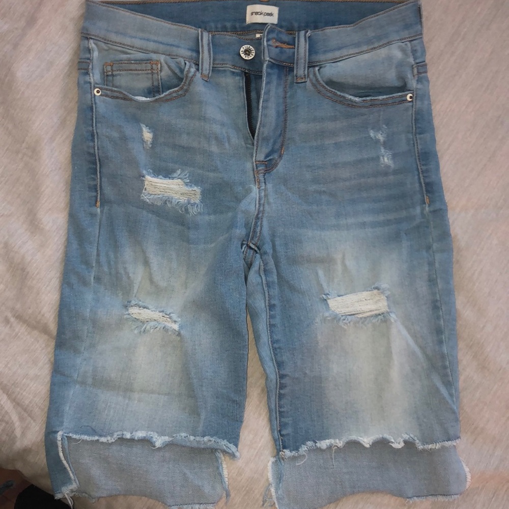 Bermuda “ripped” shorts